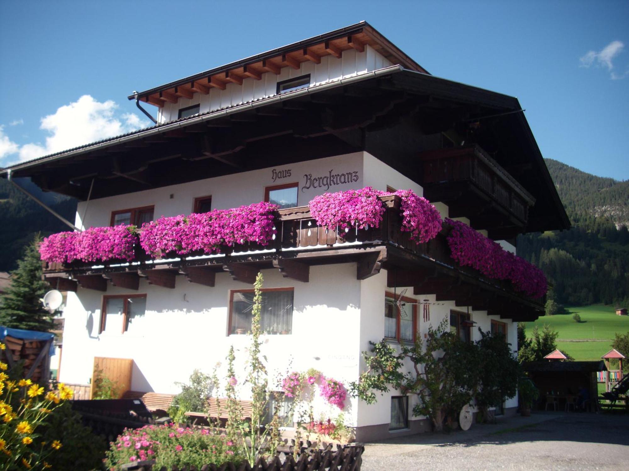 Haus Bergkranz Bed & Breakfast Лермос Екстериор снимка