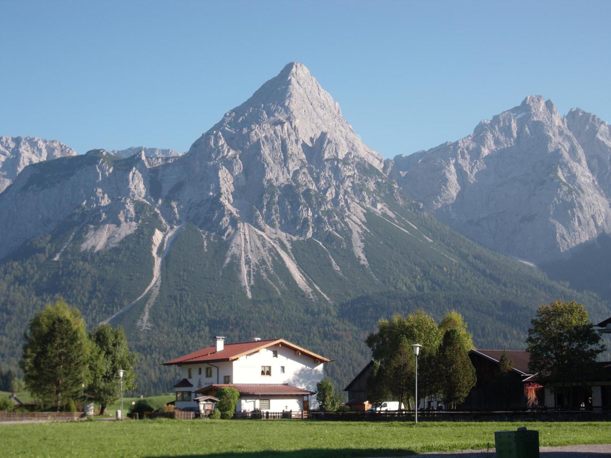 Haus Bergkranz Bed & Breakfast Лермос Екстериор снимка